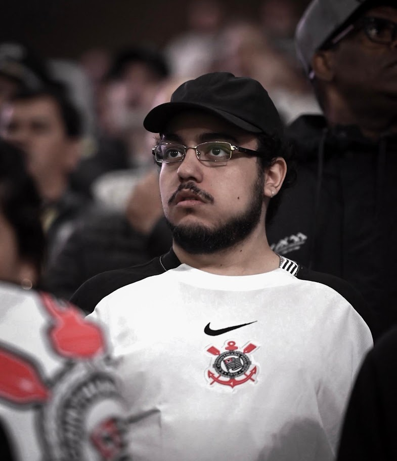 Matheus Floriano, editor de vídeo e motion designer da Lonafori